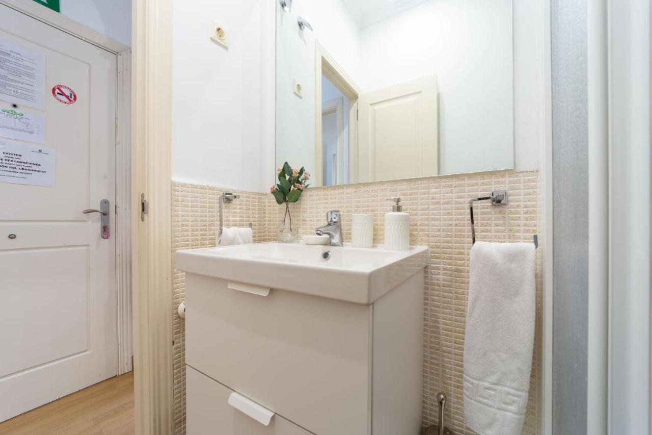 Apartamentos Gran Via Μαδρίτη Εξωτερικό φωτογραφία